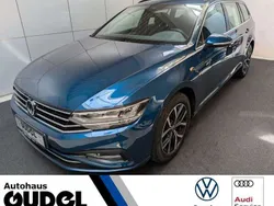 Aquamarinblau metallic Gebraucht 2022 VW Passat Business Kombi | 25.840 € (Fairer Preis)
