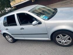 Silber Gebraucht 2000 VW Golf IV Kleinwagen | 1.500 € (Fairer Preis)