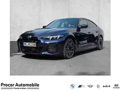 Blau Gebraucht 2024 BMW i4 Comfort Edition Limousine | 61.400 € (Etwas zu teuer)