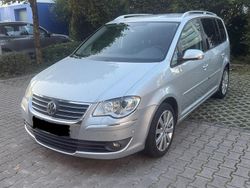 Silber Gebraucht 2008 VW Touran Highline Van / Kleinbus | 3.499 € (Fairer Preis)