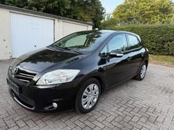 Schwarz Gebraucht 2010 Toyota Auris Limousine | 6.590 € (Etwas zu teuer)