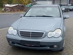Silber Gebraucht 2006 Mercedes C220 Limousine | 3.600 € (Fairer Preis)