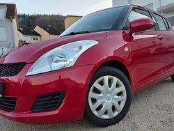 Rot Gebraucht 2012 Suzuki Swift Limousine | 4.400 € (Fairer Preis)