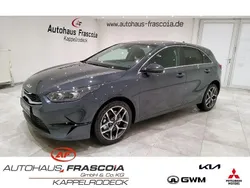 Grau Neu 2025 Kia Ceed Style Limousine | 26.715 € (Fairer Preis)