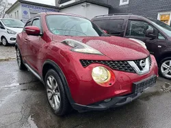 Rot Gebraucht 2015 Nissan Juke Tekna SUV | 11.980 € (Fairer Preis)