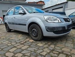 Grau Gebraucht 2006 Kia Rio Basis Limousine | 2.390 € (Guter Preis)