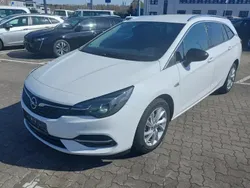 Weiß Gebraucht 2021 Opel Astra Elegance Kombi | 13.890 € (Etwas zu teuer)