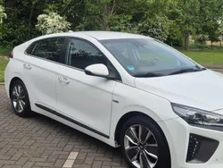 Weiß Gebraucht 2016 Hyundai Ioniq Premium Limousine | 10.999 € (Etwas zu teuer)
