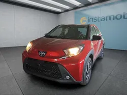 Rot Neu 2025 Toyota Aygo Kleinwagen | 19.399 €