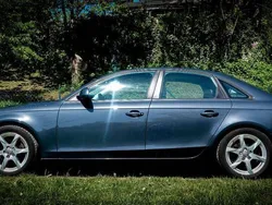 Grau Gebraucht 2008 Audi A4 Attraction Limousine | 6.363 € (Guter Preis)
