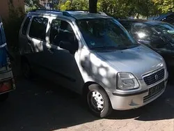 Silber Gebraucht 2003 Suzuki Wagon R Kleinwagen | 250 €