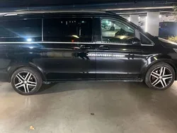 Schwarz Gebraucht 2017 Mercedes V250 Avantgarde Van / Kleinbus | 20.900 €