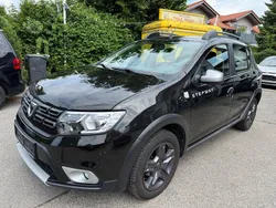 Schwarz Gebraucht 2017 Dacia Sandero Celebration Kleinwagen | 7.890 € (Guter Preis)