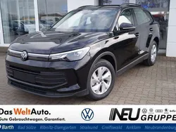 Grenadillschwarz metallic Neu 2025 VW Tiguan Basis SUV | 37.879 € (Superpreis)