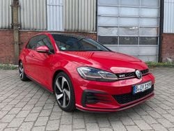 Rot Gebraucht 2018 VW Golf VII GTI Limousine | 19.590 € (Superpreis)