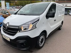 Weiß Gebraucht 2021 Renault Trafic Komfort Van | 18.990 € (Etwas zu teuer)