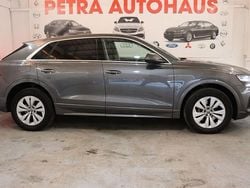 Grau Gebraucht 2019 Audi Q8 Sport SUV | 41.499 € (Superpreis)