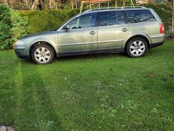 Grün Gebraucht 2001 VW Passat Highline Kombi | 3.000 € (Etwas zu teuer)