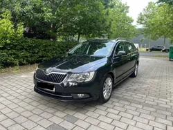 Schwarz Gebraucht 2014 Skoda Superb Kombi | 7.800 € (Guter Preis)