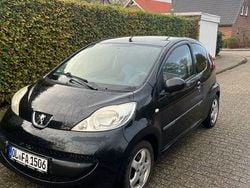 Schwarz Gebraucht 2008 Peugeot 107 Filou Kleinwagen | 2.500 € (Fairer Preis)