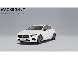 Weiss Gebraucht 2024 Mercedes A180 Progressive Limousine | 30.800 € (Fairer Preis)