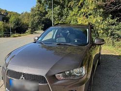 Braun Gebraucht 2011 Mitsubishi Outlander Edition SUV | 7.000 € (Etwas zu teuer)