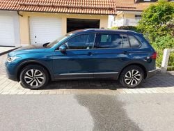 Blau Gebraucht 2023 VW Tiguan Active SUV | 27.000 € (Guter Preis)