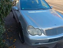 Silber Gebraucht 2001 Mercedes C200 Limousine | 1.222 €