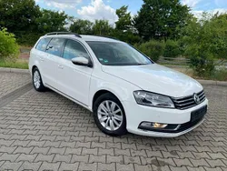 Weiß Gebraucht 2013 VW Passat Comfortline Limousine | 5.700 € (Superpreis)