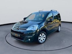 Schwarz Gebraucht 2017 Citroën Berlingo Shine Van / Kleinbus | 11.490 € (Fairer Preis)