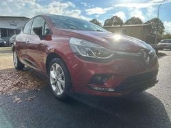 Rot Gebraucht 2018 Renault Clio IV LIMITED Limousine | 7.980 € (Guter Preis)