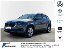 Graphitegrau Gebraucht 2024 Skoda Karoq Selection SUV | 31.989 € (Fairer Preis)