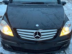 Schwarz Gebraucht 2007 Mercedes 200 Kombi | 1.990 € (Guter Preis)