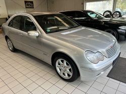 Brillantsilber metalliclack Gebraucht 2000 Mercedes C240 Limousine | 3.990 € (Fairer Preis)