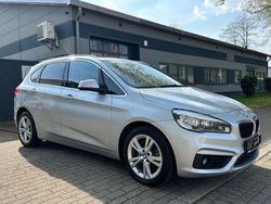 Silber Gebraucht 2015 BMW 218 Active Tourer Sport Line Van / Kleinbus | 11.400 € (Fairer Preis)