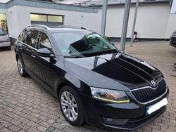 Schwarz Gebraucht 2017 Skoda Octavia Style Kombi | 7.340 € (Guter Preis)