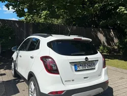 Weiß Gebraucht 2017 Opel Mokka X Innovation SUV | 14.200 € (Fairer Preis)