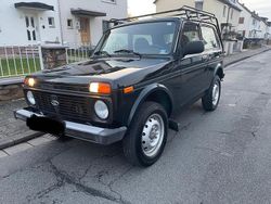 Grün Gebraucht 2015 Lada niva SUV | 6.900 €