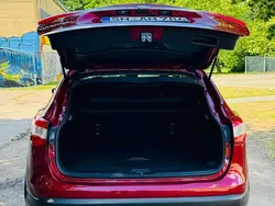 Rot Gebraucht 2016 Nissan Qashqai SUV | 12.800 € (Fairer Preis)