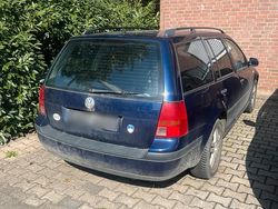 Blau Gebraucht 2002 VW Golf IV Kombi | 700 € (Superpreis)
