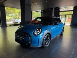Blau Gebraucht 2022 Mini Cooper S Classic Kleinwagen | 25.490 € (Guter Preis)