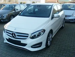 Weiß Gebraucht 2016 Mercedes B200 Urban Van / Kleinbus | 14.990 € (Guter Preis)