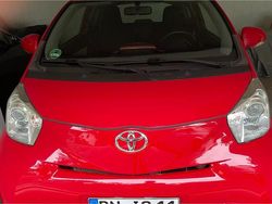 Rot Gebraucht 2012 Toyota iQ Kleinwagen | 6.900 € (Fairer Preis)