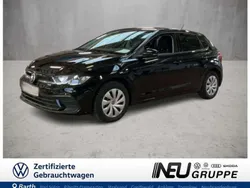 Deep black (metallic) Gebraucht 2022 VW Polo Life Limousine | 17.979 € (Guter Preis)