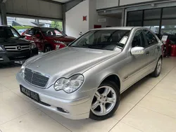 Silber Gebraucht 2004 Mercedes C220 Limousine | 3.499 € (Etwas zu teuer)