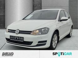 Weiß Gebraucht 2016 VW Golf VII Comfortline Limousine | 10.990 € (Guter Preis)
