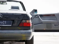 Schwarz Gebraucht 1994 Mercedes E320 Cabrio | 27.900 €