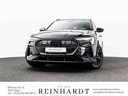 Mythosschwarz metallic Gebraucht 2022 Audi e-tron Black Edition SUV | 44.355 € (Fairer Preis)