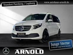 Weiß (bergkristallweiß) Gebraucht 2023 Mercedes V250 AMG Van / Kleinbus | 60.839 € (Superpreis)