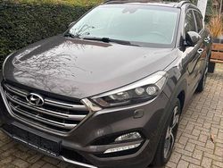 Gold Gebraucht 2016 Hyundai Tucson SUV | 14.500 € (Etwas zu teuer)
